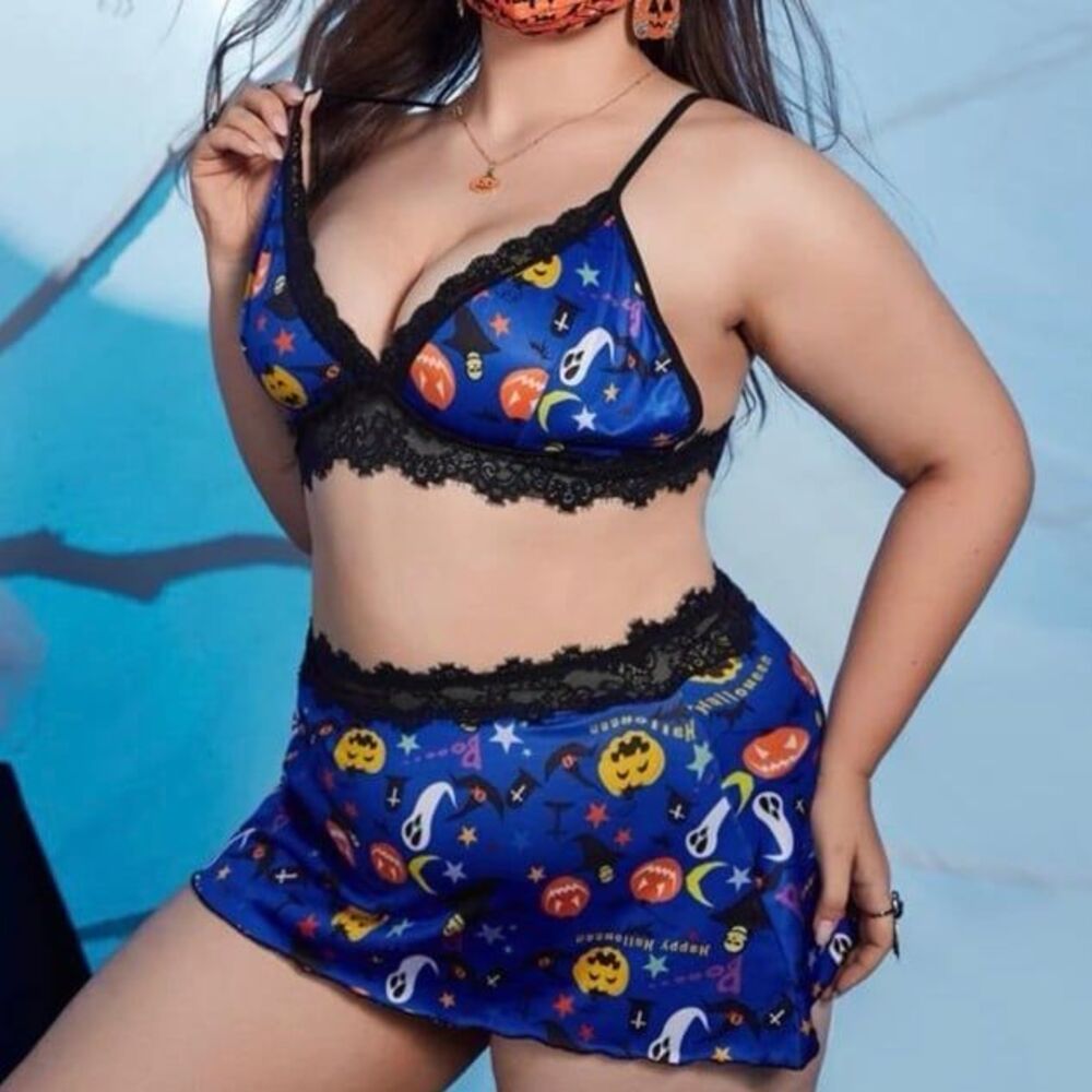 Plus Halloween 2 Piece Lingerie Set 3x 18 Spooky Bra Mini Skirt Lace